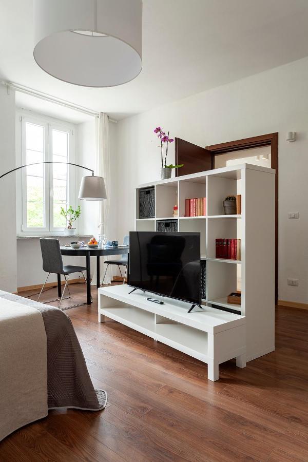 A Central Quiet Sunny Studio In Verbania Exteriör bild